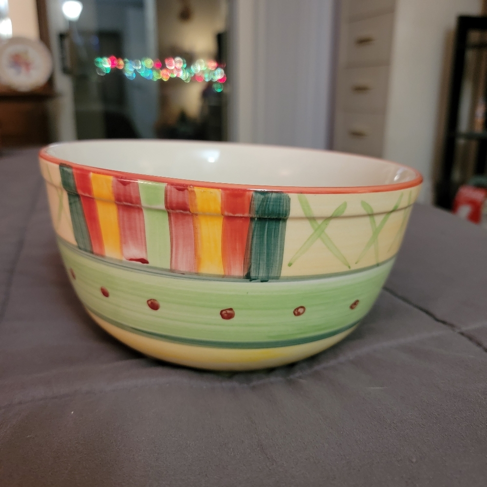 Emerald Collection Large Round Serving Bowl..